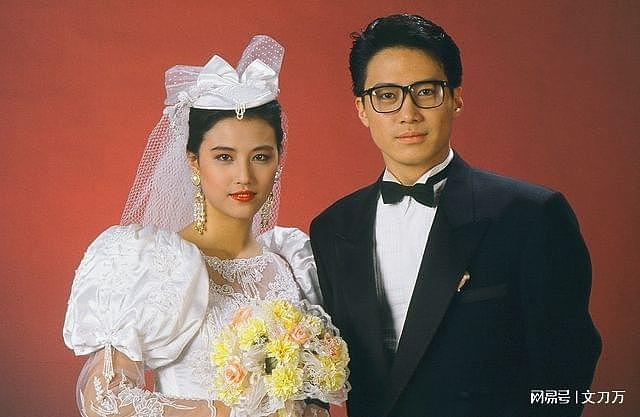 婚内出轨、插足他人婚姻：香港性感女星偷食小鲜肉不断，曾被丈夫当场抓奸，情夫遭暴打（组图） - 35