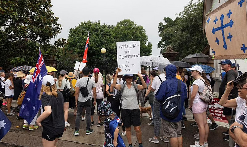 悉尼爆发反疫苗游行，数百抗议者反对儿童接种新冠疫苗（组图） - 10