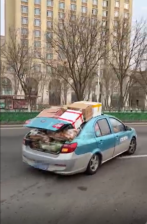 天津市民排队买菜，有人只买到一袋红薯，商务局：坚决保障供应