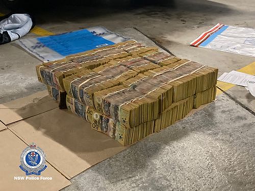 悉尼警方在三大华人区展开抓捕行动，4人涉贩毒洗钱被捕，共缴获$800万现金（组图） - 3