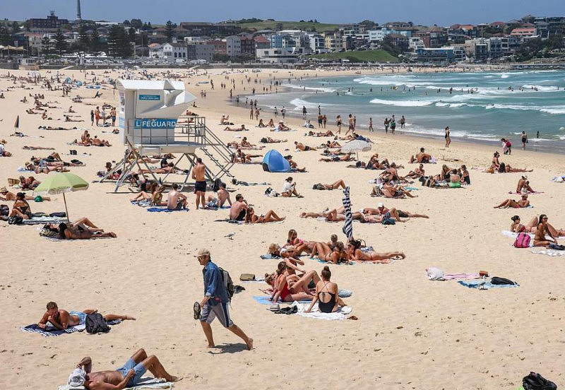 悉尼民众无视海啸预警，涌入Bondi海滩！当局发出严厉警告（组图） - 4