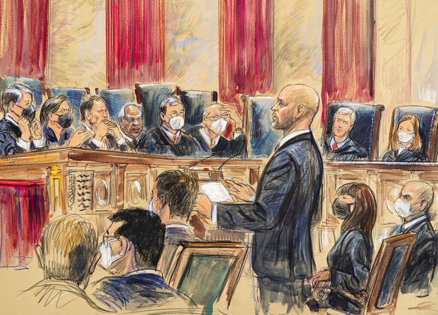 画家笔下的美国最高法院法庭画像，记录了法官们听取反疫苗令一方陈词的场景。（AP）