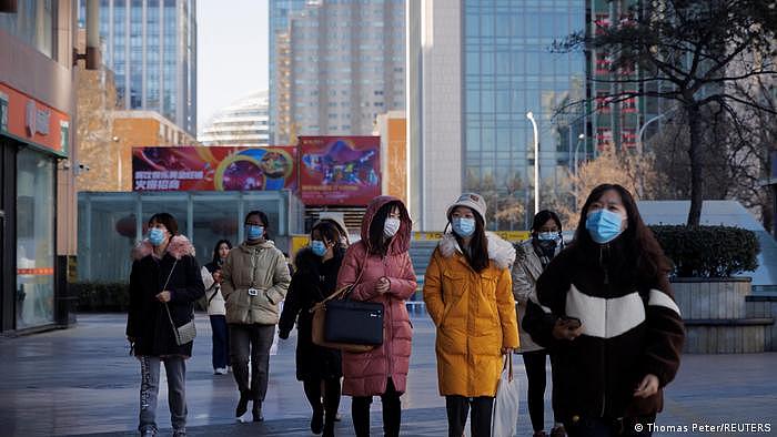 CHina | Coronavirus | Straßenszene in Peking