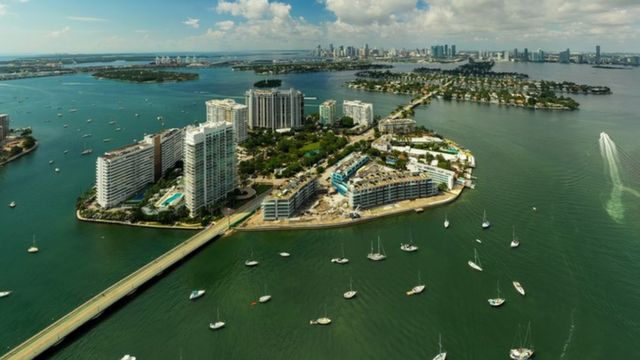 美国弗罗里达州迈阿密附近的人造岛威尼斯群岛（ Venetian Islands）