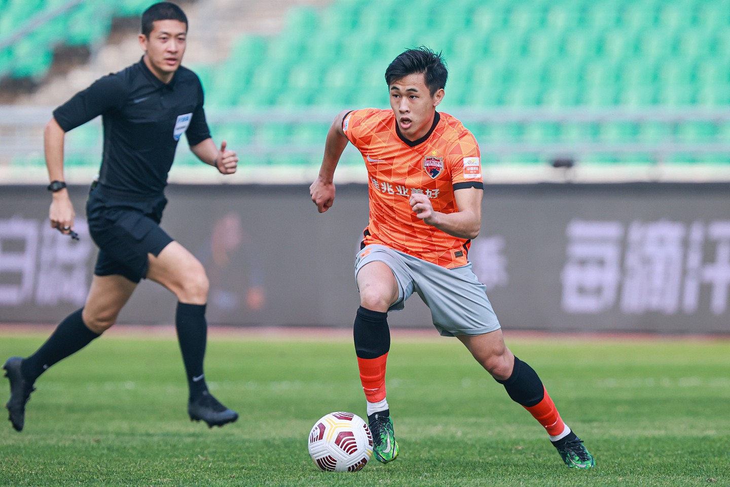 香港球员戴伟浚取得代表国足出场资格，他是未来十年核心？