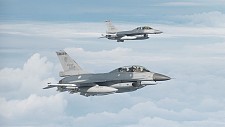 称强化助台应对解放军 路透：美国研讨加速交付F-16新战机（图）