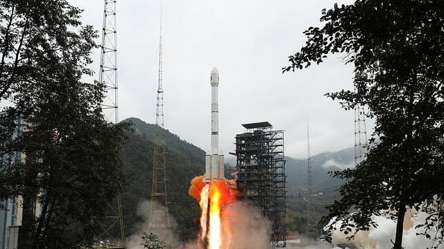 2021年10月24日，中国在西昌卫星发射中心用长征三号乙运载火箭，将实践二十一号卫星发射升空。