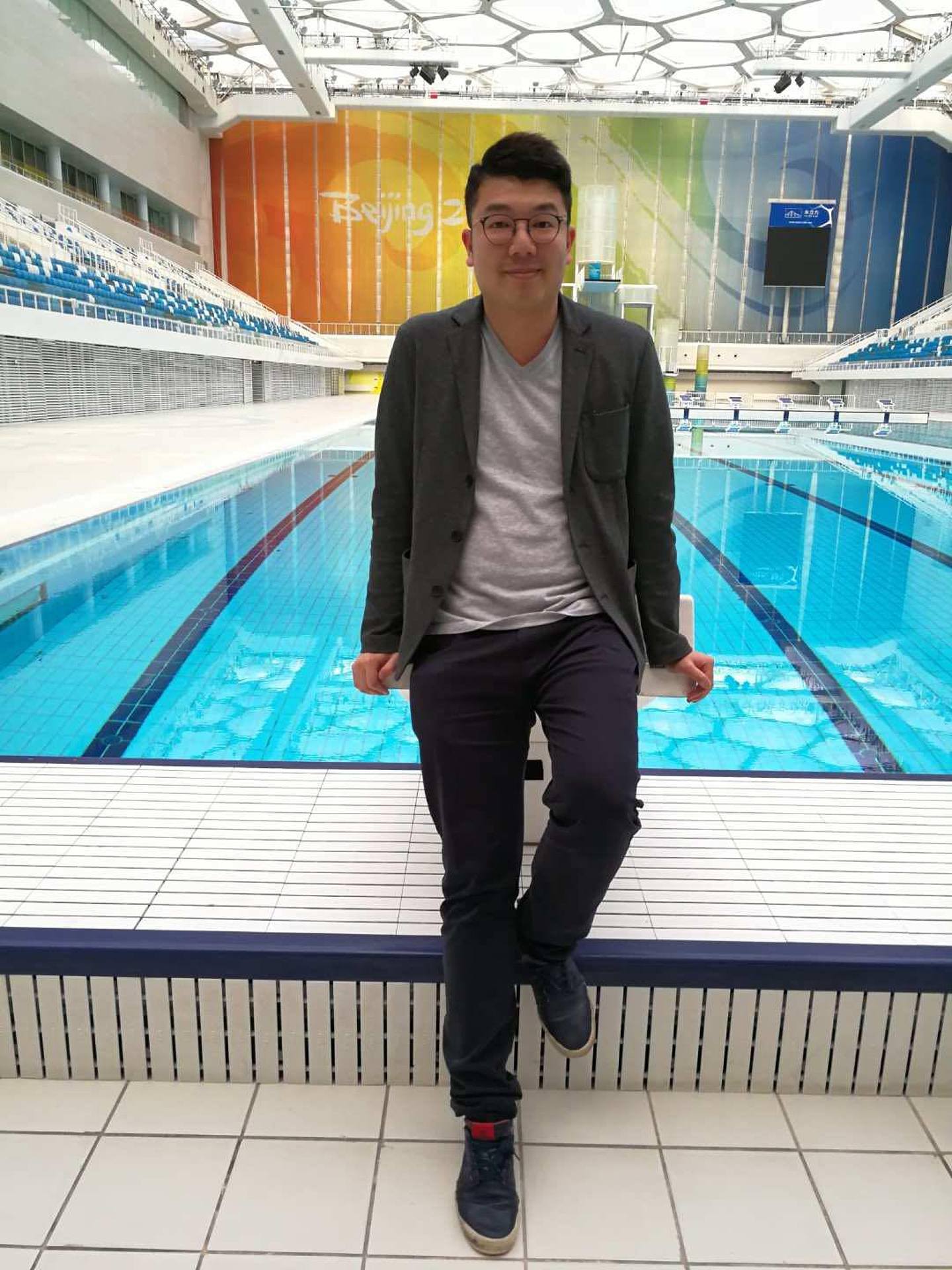 刘国勋在2018年视察北京冬奥场馆改装。 （刘国勋Facebook）