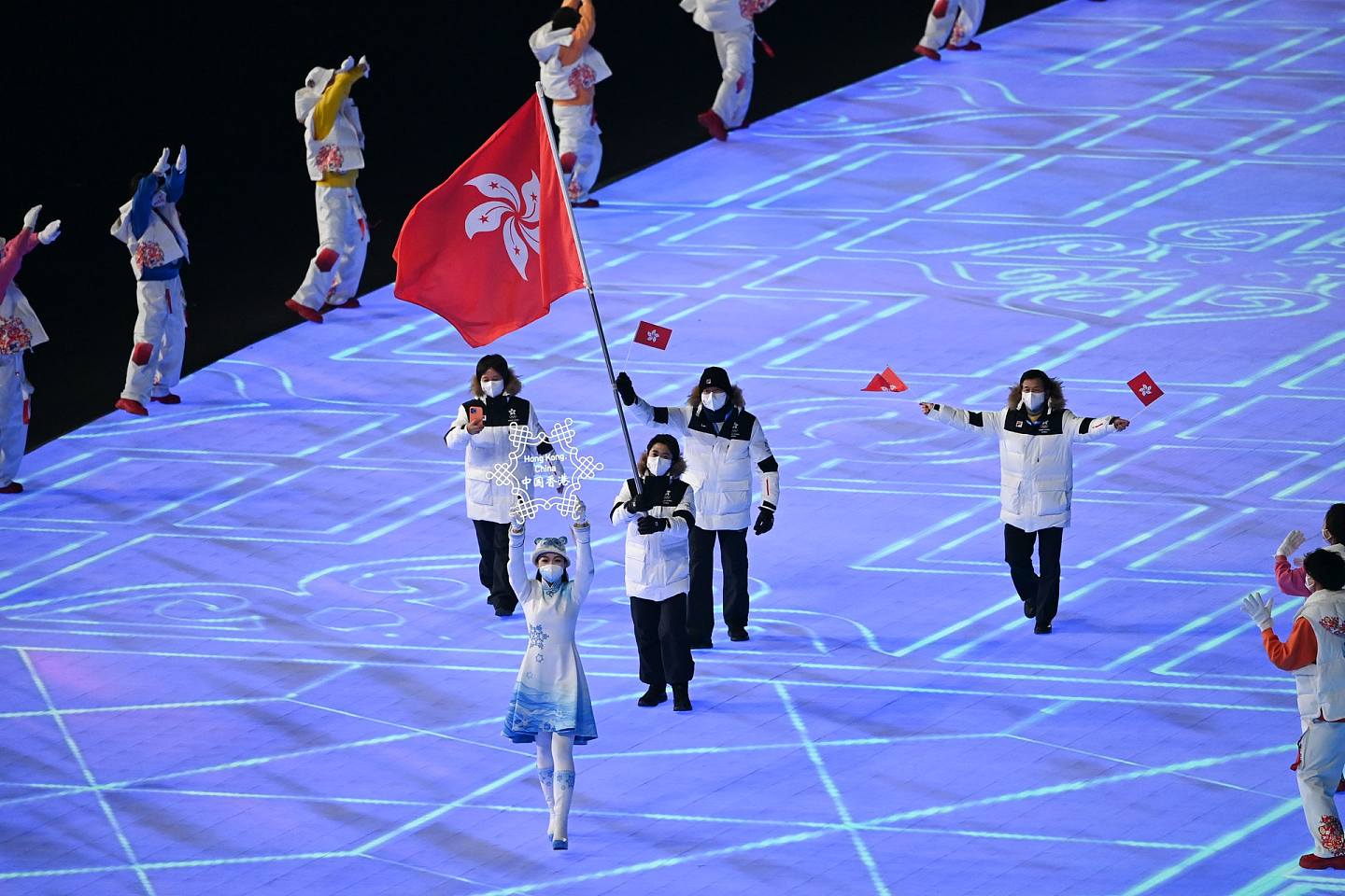 2月4日晚，北京国家体育场，中国香港代表团在第二十四届冬季奥林匹克运动会开幕礼上入场。 （新华社）