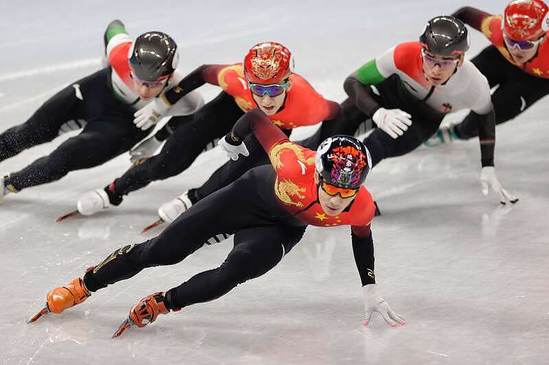 冬奥男子短道速滑1000米，中国选手包揽金银（图） - 2