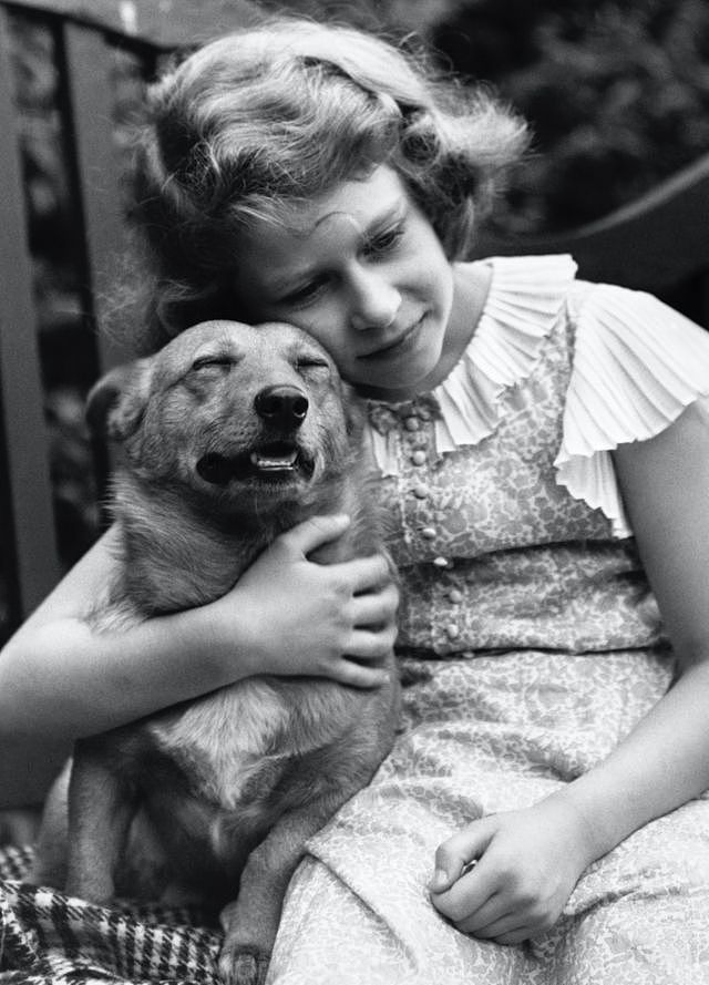 伊丽莎白公主1936年10岁。