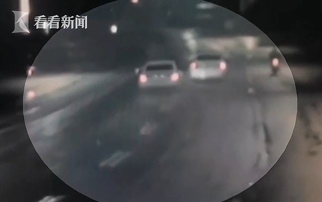 台湾男子半夜遭街头追车狂轰12枪（图） - 2