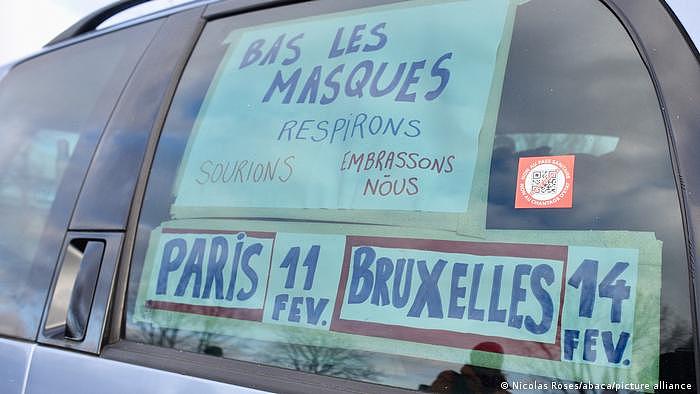 许多抗议者希望在巴黎的示威之后继续前往布鲁塞尔