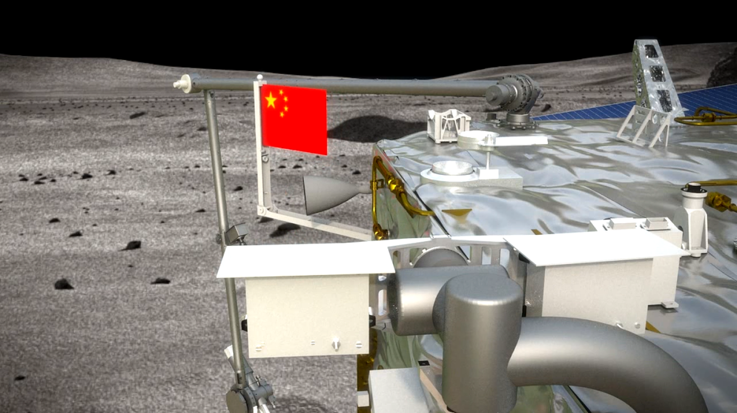 2020年12月3日，在完成采样任务上升起飞前，嫦娥五号着陆器携带的一面“织物版”五星红旗在月面成功展开，这是中国在月球表面首次实现国旗的“独立展示”。（中国航天报）