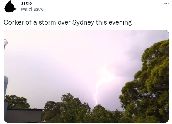 强雷暴席卷悉尼！海港大桥等地遭“天打雷劈”，气象局发恶劣天气警报