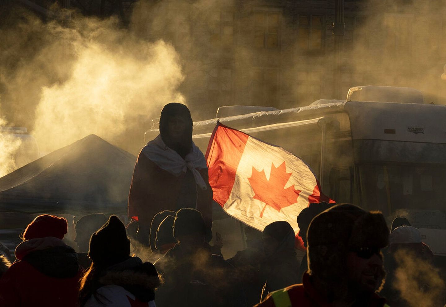 抗议活动逐步升级，加拿大首都渥太华市长宣布进入紧急状态。（AP）