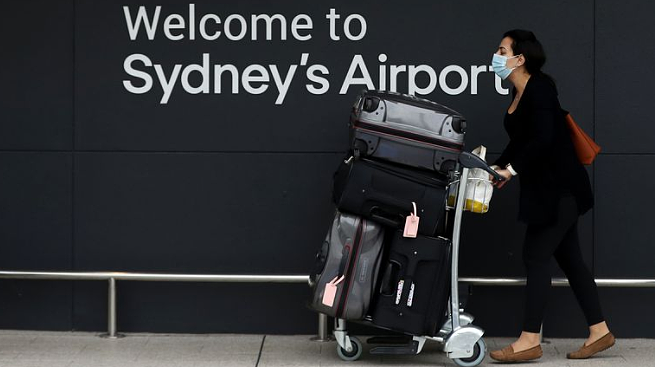 澳洲国境明日全面重开！外国游客时隔2年再次回归，将搭乘50架航班入境（组图） - 2