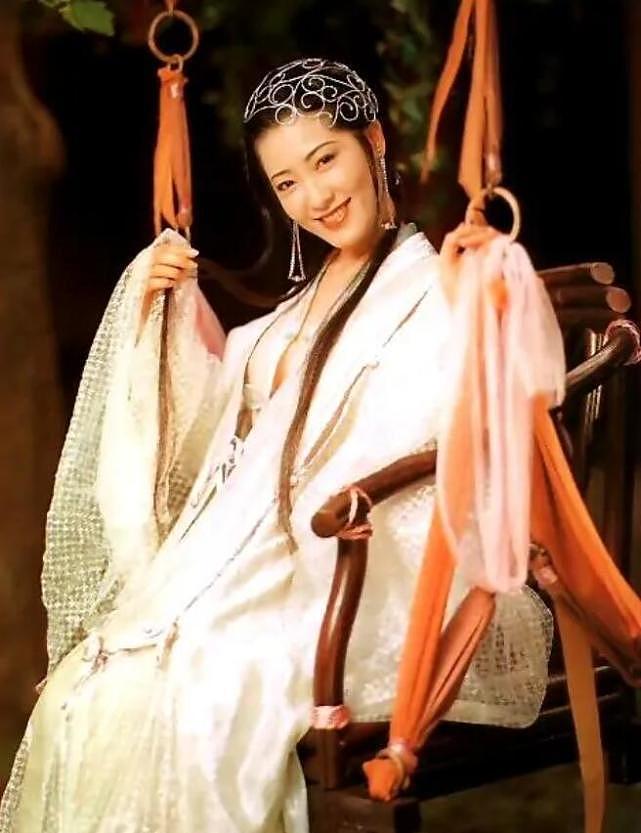 亚洲第一美胸，三级片女王杨思敏，从爆红到卖拉面，她都经历了什么（组图） - 8