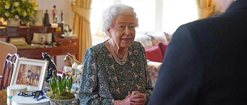 高齡95歲的英國女王伊莉莎白二世確診新冠肺炎。（圖／翻攝自英國王室《The Royal Family》 FB）