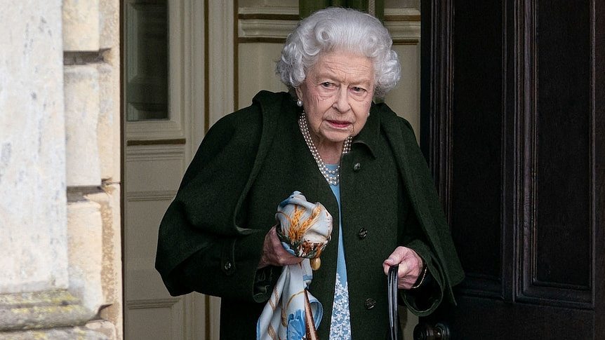 Queen Elizabeth leaves the Sandringham House with a walking cane in hand.