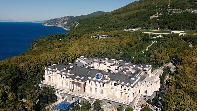 外传为普亭在黑海的豪华宫殿。 撷自BBC报导