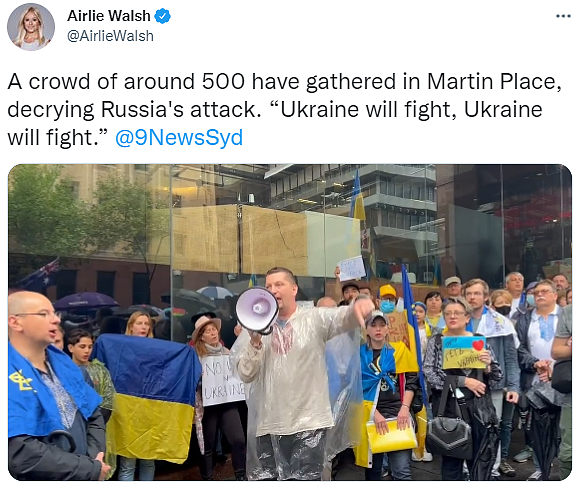 悉尼CBD爆发游行，示威者冒雨声援乌克兰，吁澳洲禁止俄罗斯人入境（视频/组图） - 2