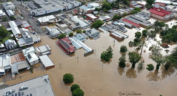 7人不幸遇难！新昆两州连日暴雨引发洪灾，布里斯班多条街道被淹，大坝泄洪（视频/组图） - 3