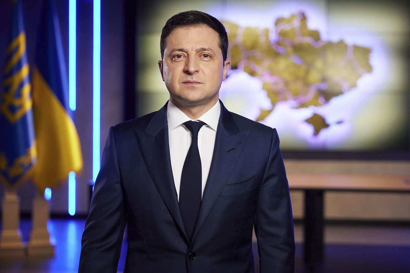 2022年2月22日，乌克兰总统泽连斯基在首都基辅向全国发表电视直播讲话。（AP）