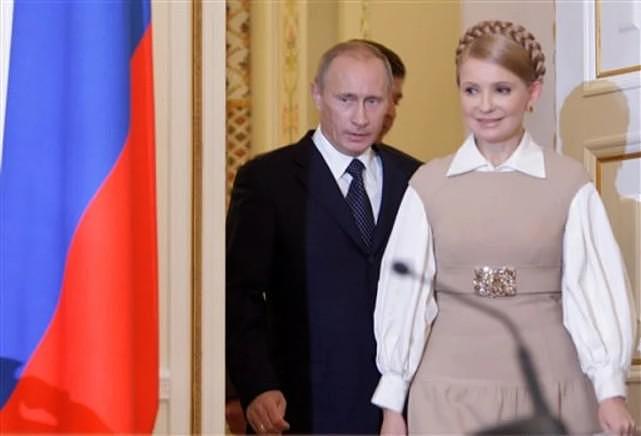 【时尚】前乌克兰美女总理气质太好了！当年穿个小黑裙和普京同框，堪比超模啊（组图） - 8
