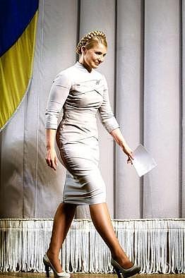 【时尚】前乌克兰美女总理气质太好了！当年穿个小黑裙和普京同框，堪比超模啊（组图） - 9