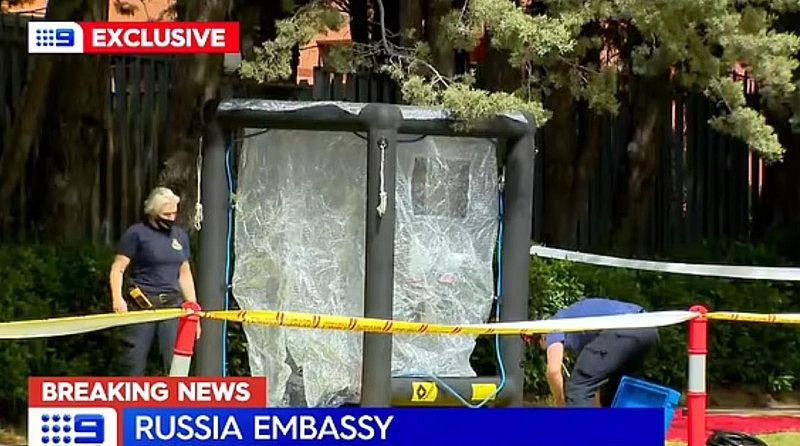 俄罗斯驻澳大使馆收到可疑包裹！危险品处理人员出动，附近街道被封（组图） - 5