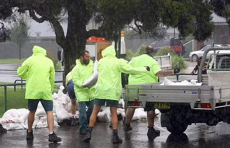 洪水席卷悉尼西区，奥迪车上留求救信号！当地居民：不敢想象今晚的情况（组图） - 5