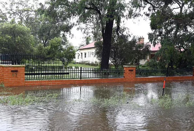 洪水席卷悉尼西区，奥迪车上留求救信号！当地居民：不敢想象今晚的情况（组图） - 7