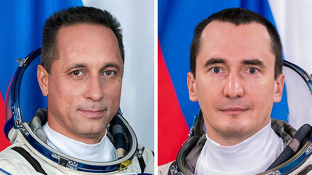 目前在国际太空站的2名俄罗斯太空人左起)安东·什卡普列罗夫(Anton Shkaplerov)和彼得·杜布罗夫(Pyotr Dubrov)处境变得特别尴尬。 (图/NASA)
