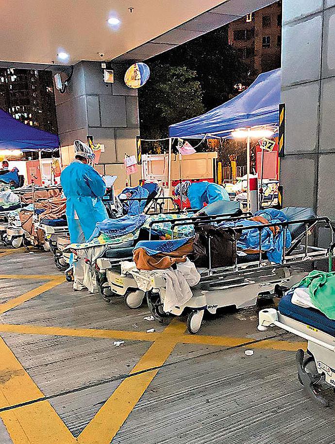 香港私立医院拒收发烧者，迫病患逼爆公立医院（组图） - 1