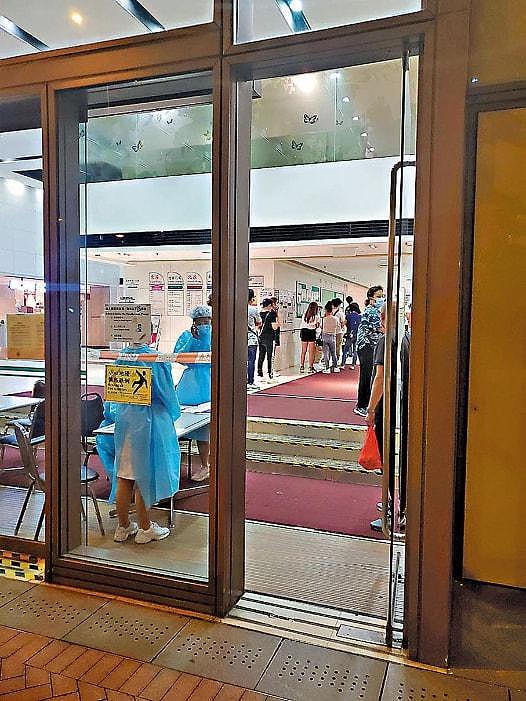 香港私立医院拒收发烧者，迫病患逼爆公立医院（组图） - 4