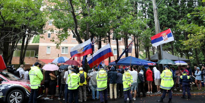 普京支持者在悉尼街头集会，吁联邦政府支持俄军“解放”乌克兰