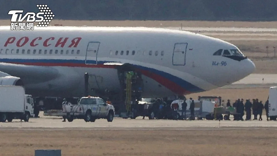 12名俄羅斯外交官及其家屬都將搭乘俄方包機返國。（圖／達志影像路透社）