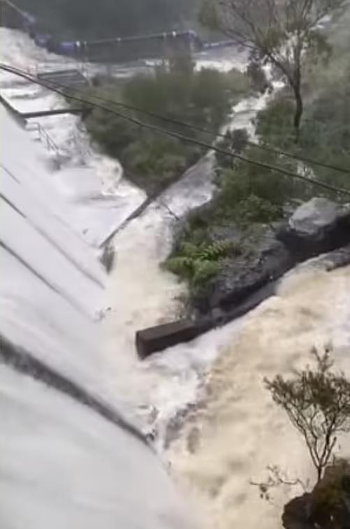 悉尼Manly水坝泄洪，SES发布紧急撤离令！州长敦促民众遵守指示（视频/组图） - 4