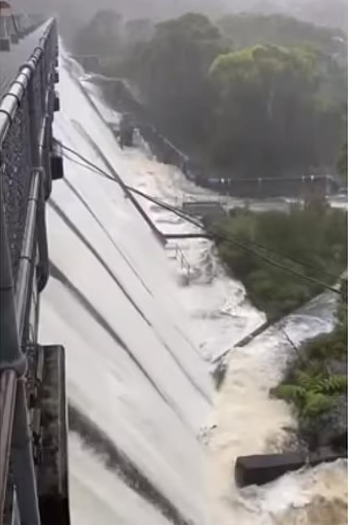 悉尼Manly水坝泄洪，SES发布紧急撤离令！州长敦促民众遵守指示（视频/组图） - 3