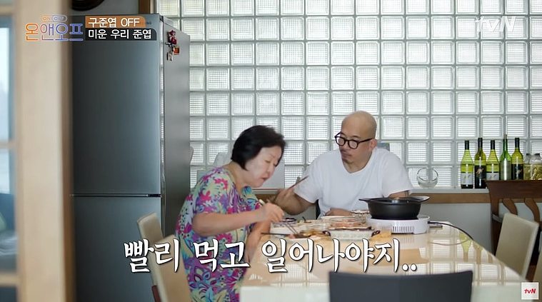 具妈妈也如同韩国传统的母亲一样，几乎每天必做早餐给孩子吃。 翻自tvN
