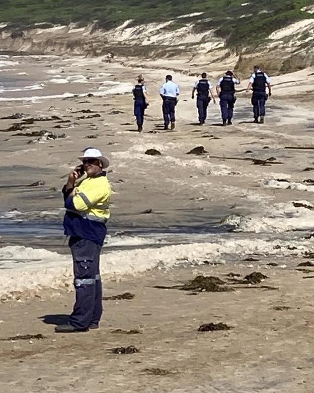 新州海滩惊现人类遗骸，警方紧急出动调查（组图） - 2