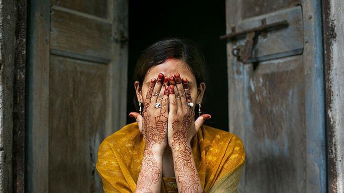 女大学生被印军接走，48小时生不如死：遭5人惨无人道的轮奸，揪头发扇脸（视频/组图） - 2