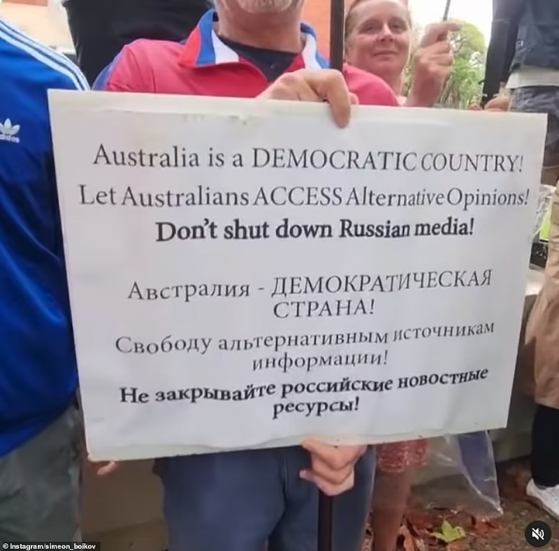 普京支持者悉尼街头集会，赞扬俄军“维和行动”，“特朗普”到场声援（组图） - 15
