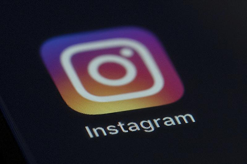 俄罗斯正式禁止社群媒体Instagram在该国运营，负责监测网路安全的监督组织「NetBlocks」14日发推指出，实时数据显示Instagram在俄罗斯遭受多个供应商的「限制」。 美联社
