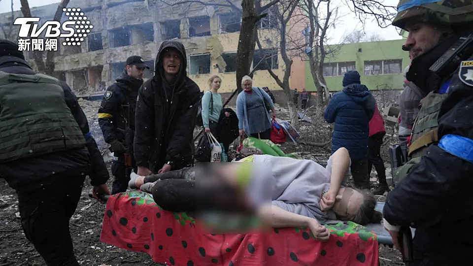 烏克蘭婦幼院遭轟炸，多名孕婦受傷。（圖／達志影像美聯社）