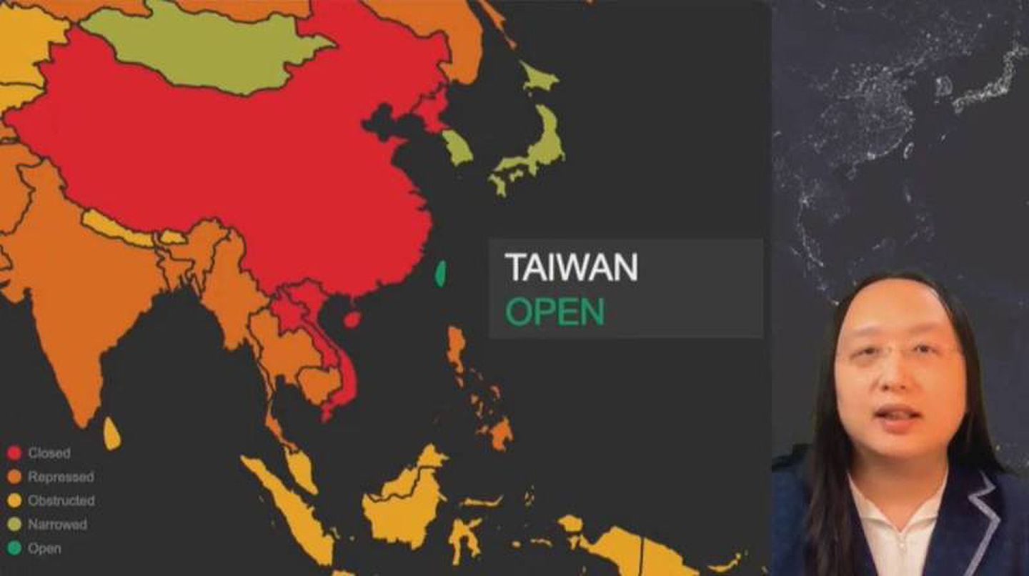 美国“民主峰会”于2021年12月10日进行第二天议程，台湾行政院政务委员唐凤受邀参与讨论，其简报的一张图片，将台湾与中国大陆标示为不一样的颜色，引发美国官员震惊。（HK01）