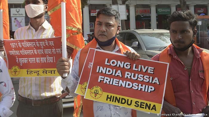 Indien Neu Delhi | Aktivisten Hindu Sena | Putin-Fans