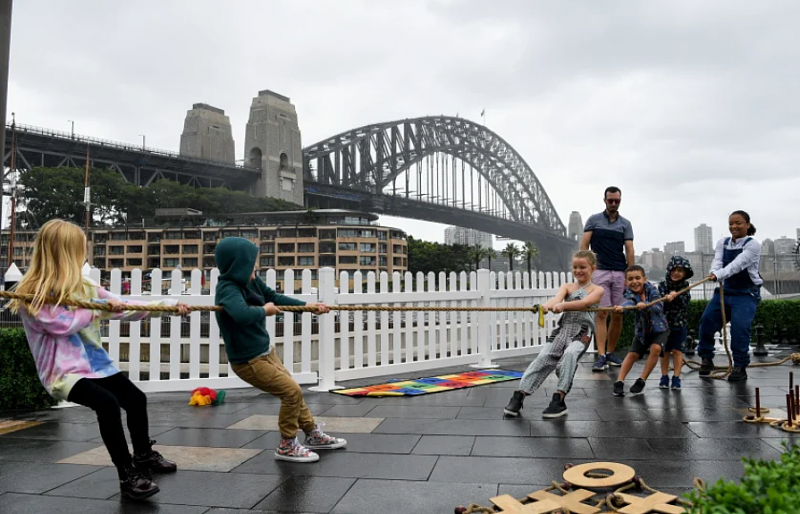 热闹！悉尼海港大桥迎“90大寿”，市民兴高采烈，参加盛大纪念活动（组图） - 9