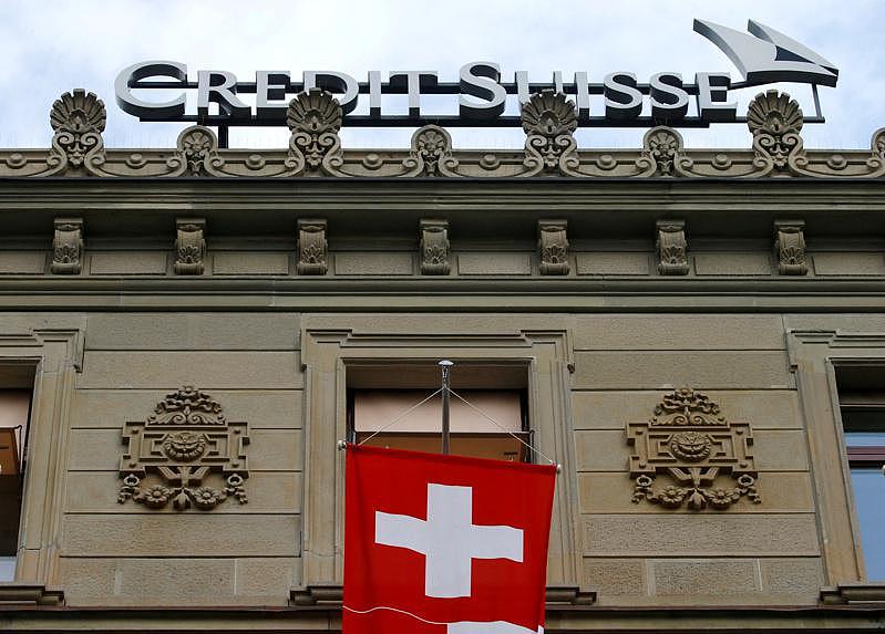 瑞士银行协会估计，俄罗斯客户存放在瑞士秘密银行的资产合计高达2130亿美元。路透